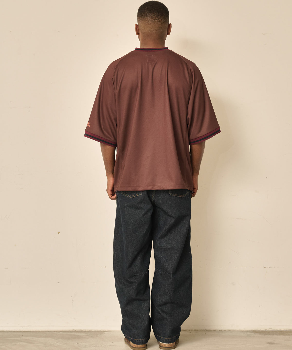 SNICKER / KLM26SCS1207
